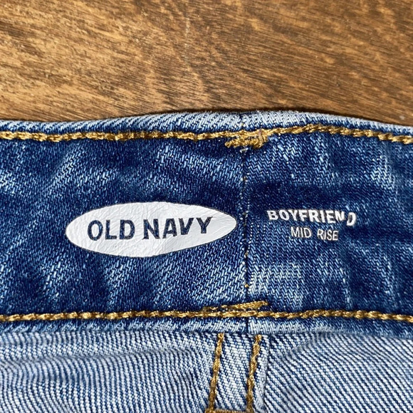 Old Navy mid rise boyfriend shorts size 26 plus - Picture 4 of 5